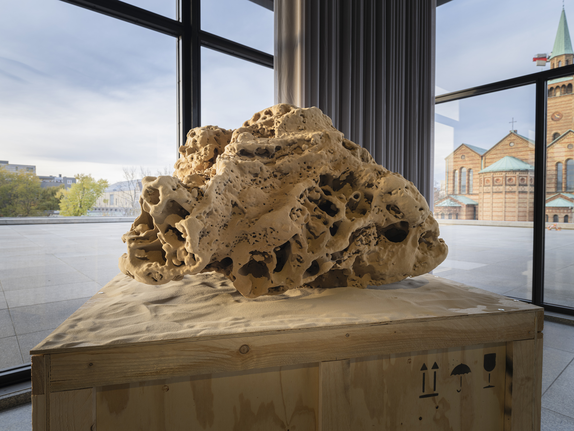 This sculpture is a unique representation of a sand grain from Mallorca's Sa Rapita coast, composed of 3D printed elements.