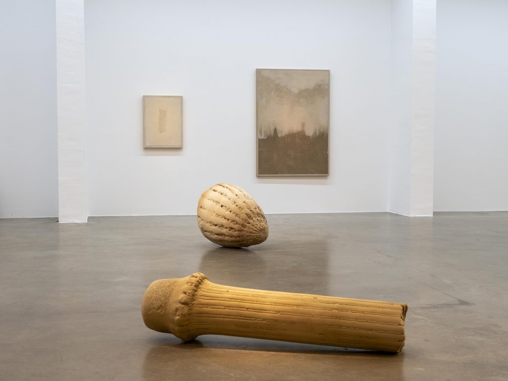 Field of Fragments" sculpture exhibition features 3D printed sand and sand paintings.